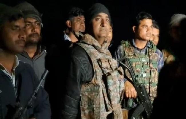 पुलिस टीम.