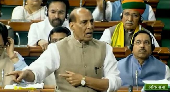 राजनाथ सिंह ने राहुल गांधी को घेरा