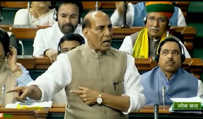 राजनाथ सिंह ने राहुल गांधी के बयान को बताया भारतीय लोकतंत्र पर कुठाराघात