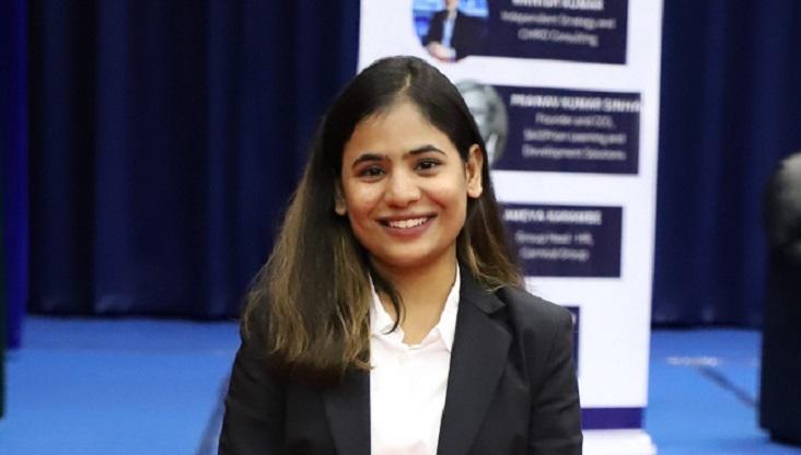 छात्रा अवनि मल्होत्रा