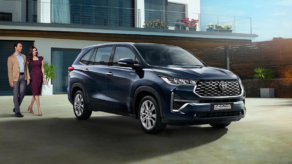 Toyota Innova Hycross