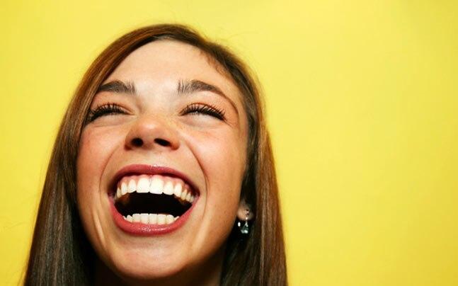 हमारी जिंदगी में हंसना कितना जरूरी है?