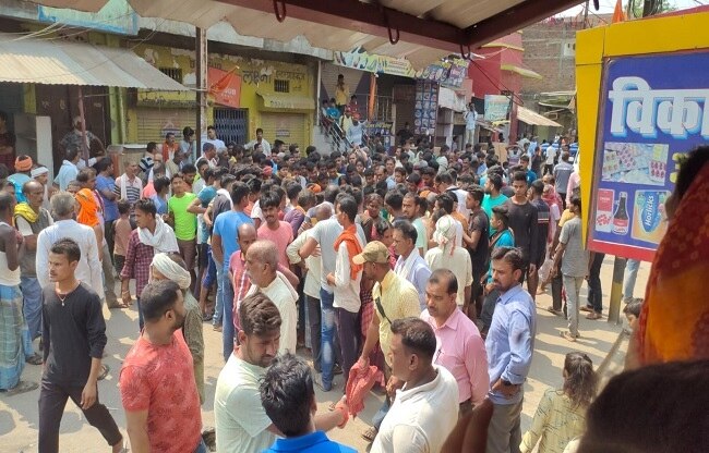 परिजनों और स्थानीय लोगों ने किया हंगामा.