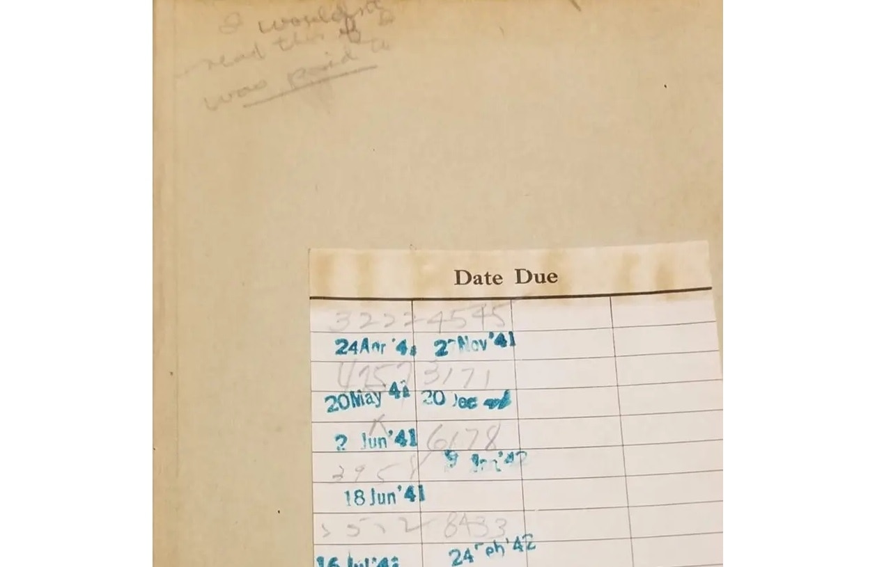 पेंसिल से लिखा था- कोई पैसा दे तब भी न पढ़ूं