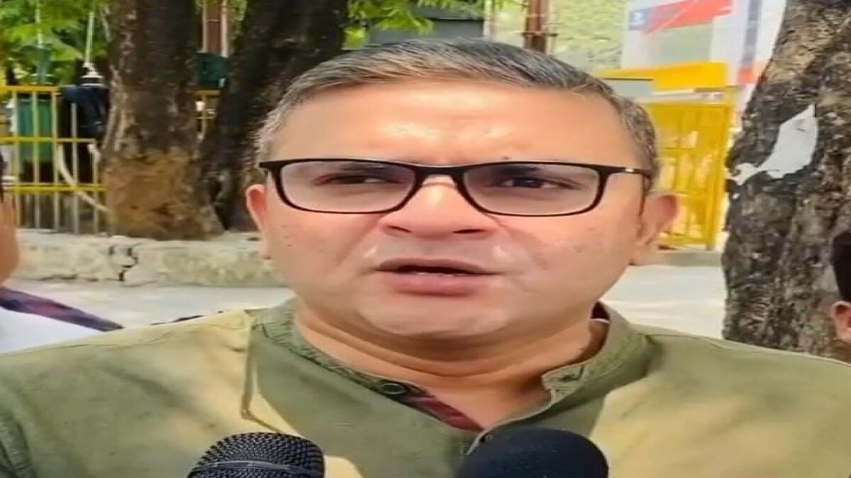 सुमित हृदेश