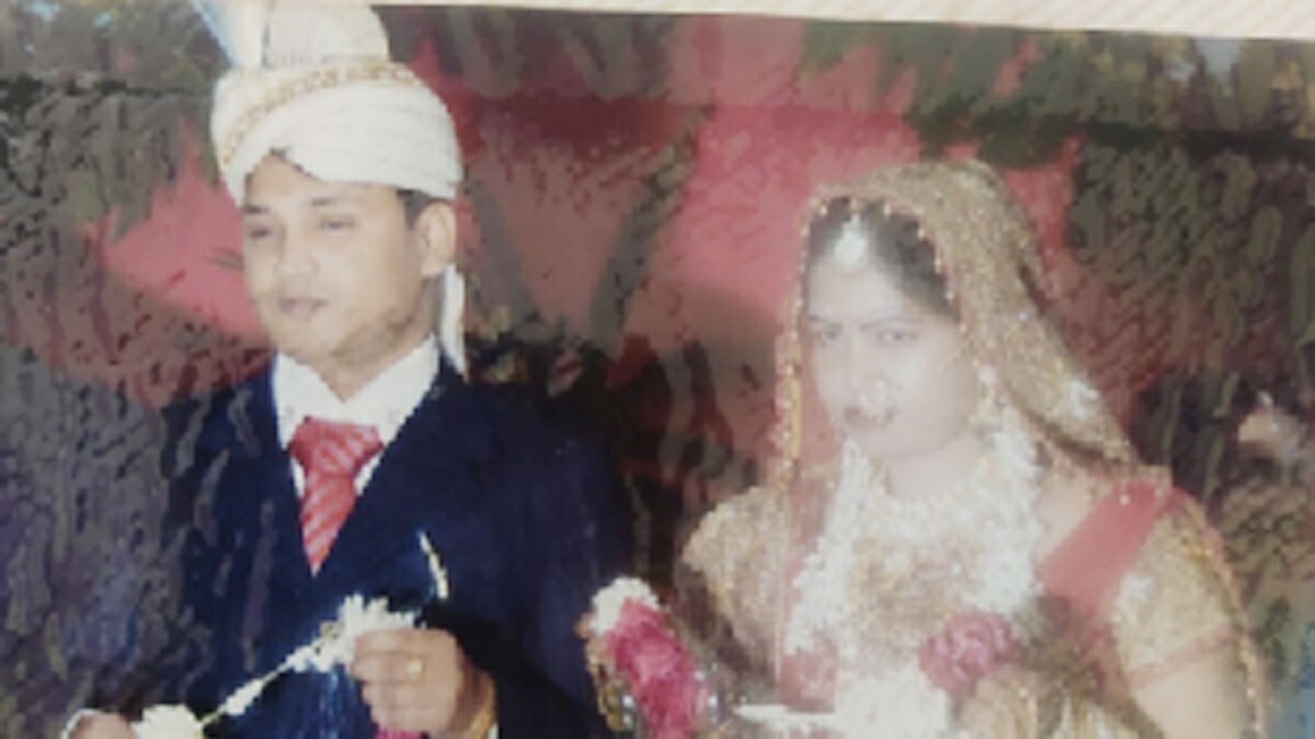 शुभ्रा मौर्य और विनोद मौर्य