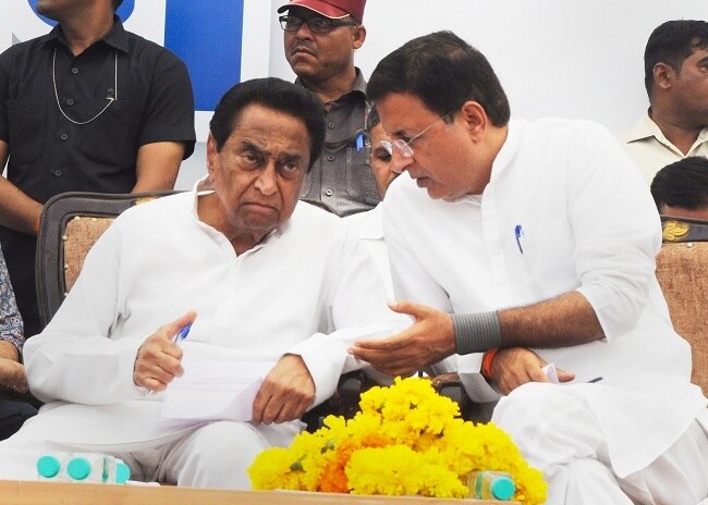 मध्य प्रदेश कांग्रेस अध्यक्ष कमलनाथ और रणदीप सिंह सुरजेवाला (फाइल फोटोः पीटीआई)