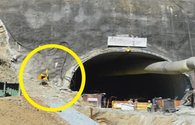 सुरंग के बाहर बाबा बौख नाग का मंदिर.