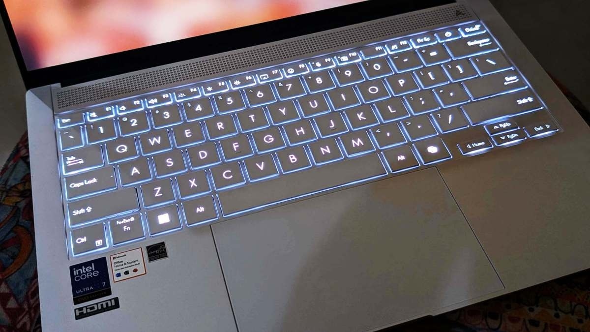 Asus Zenbook S14 OLED 