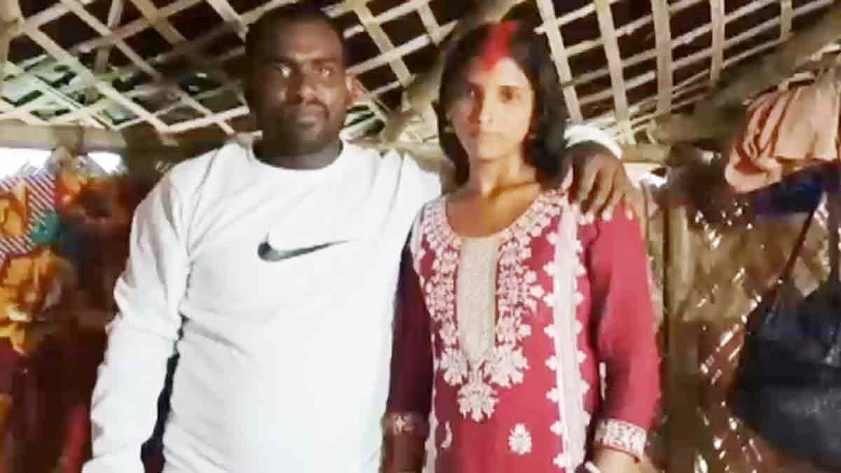 चाची और भतीजे ने की शादी 