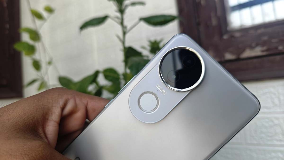 Vivo V50e