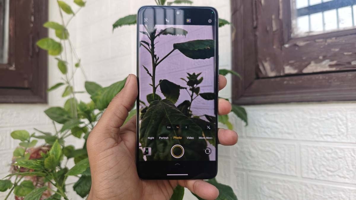 Vivo V50e