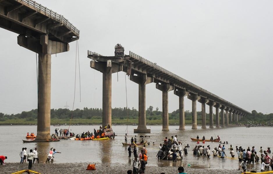 Gambhira Bridge collapse