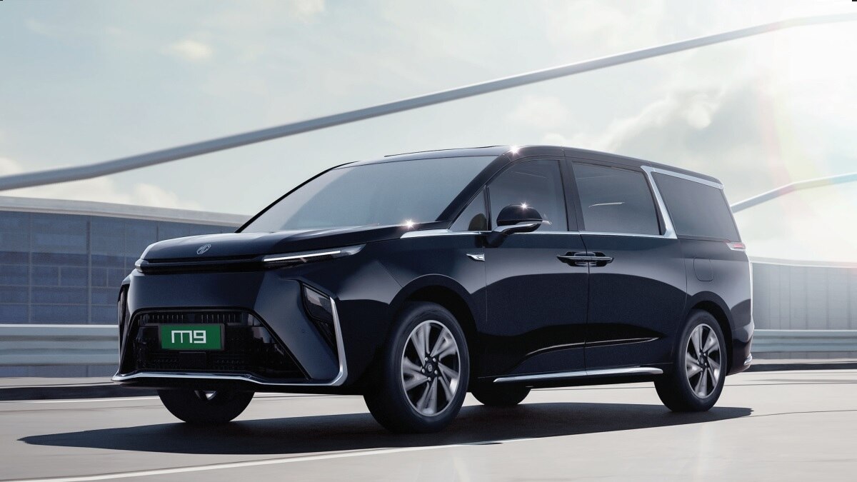 MG M9 Electric Car Size