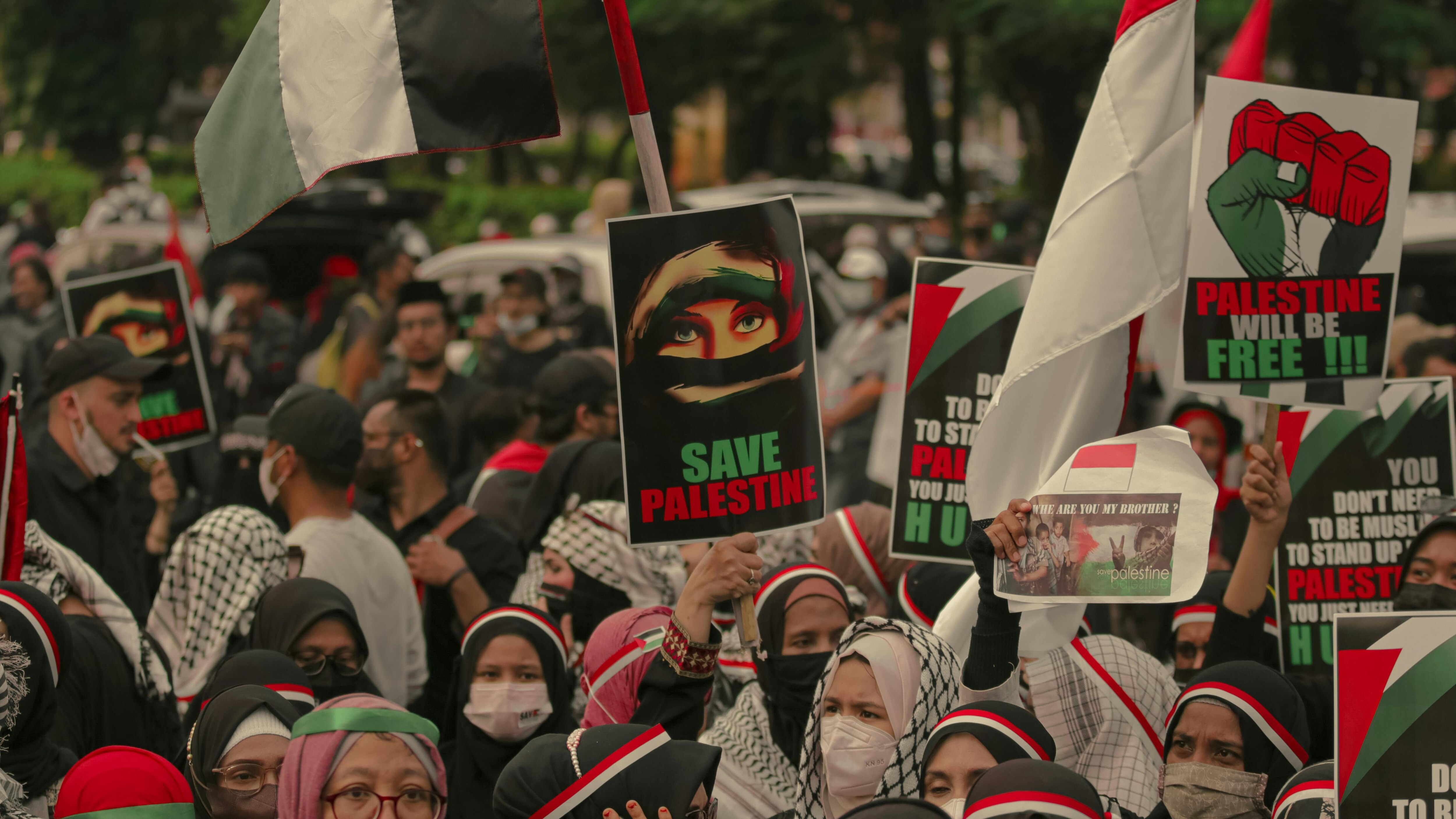 protest in Jakarta advocating for Palestinian freedom