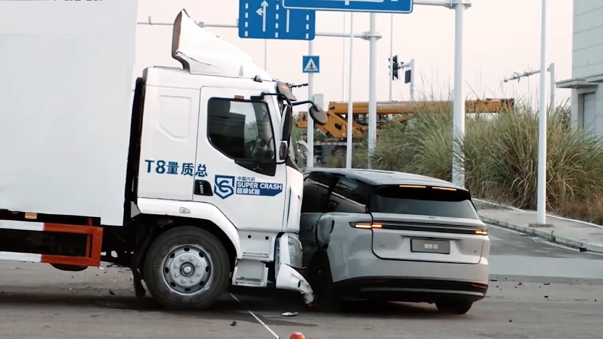 Electric Car vs Truck Crash Test