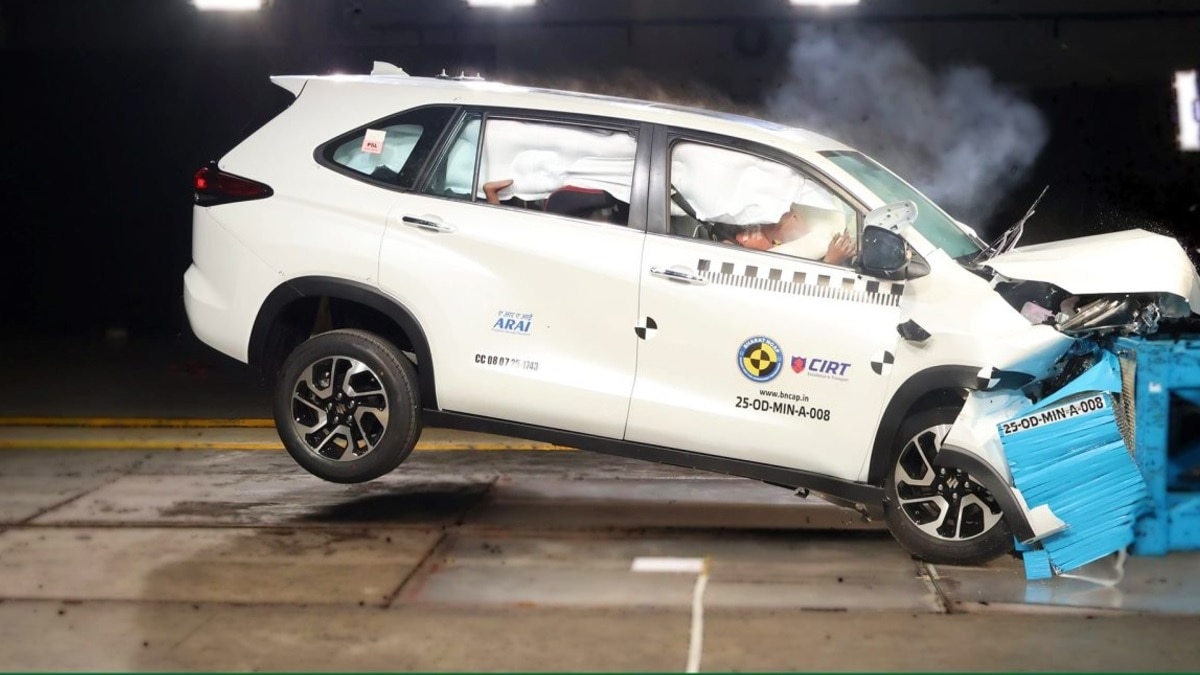Maruti Invicto crash test