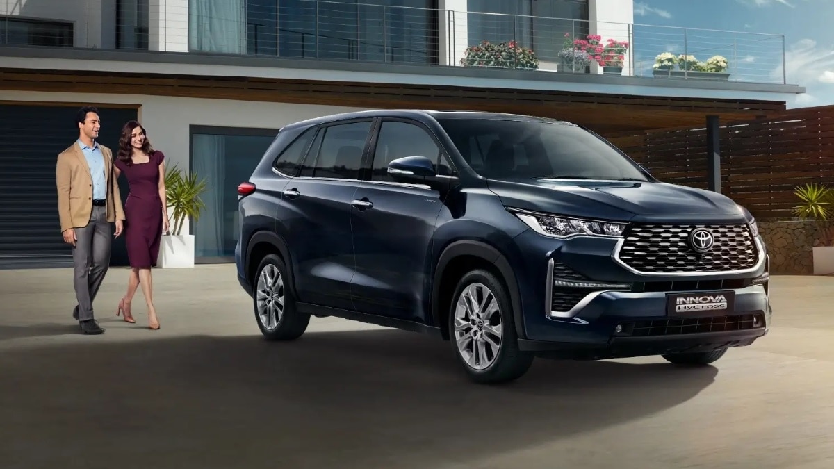 Toyota Innova Hycross GST Price Cut