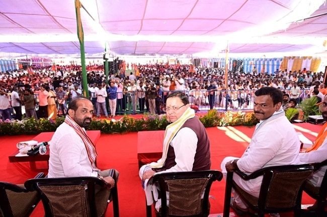 पीएम मोदी के स्वदेशी अपनाने का संकल्प जन-जन तक पहुंचाने का किया आह्वान (Photo: ITG)