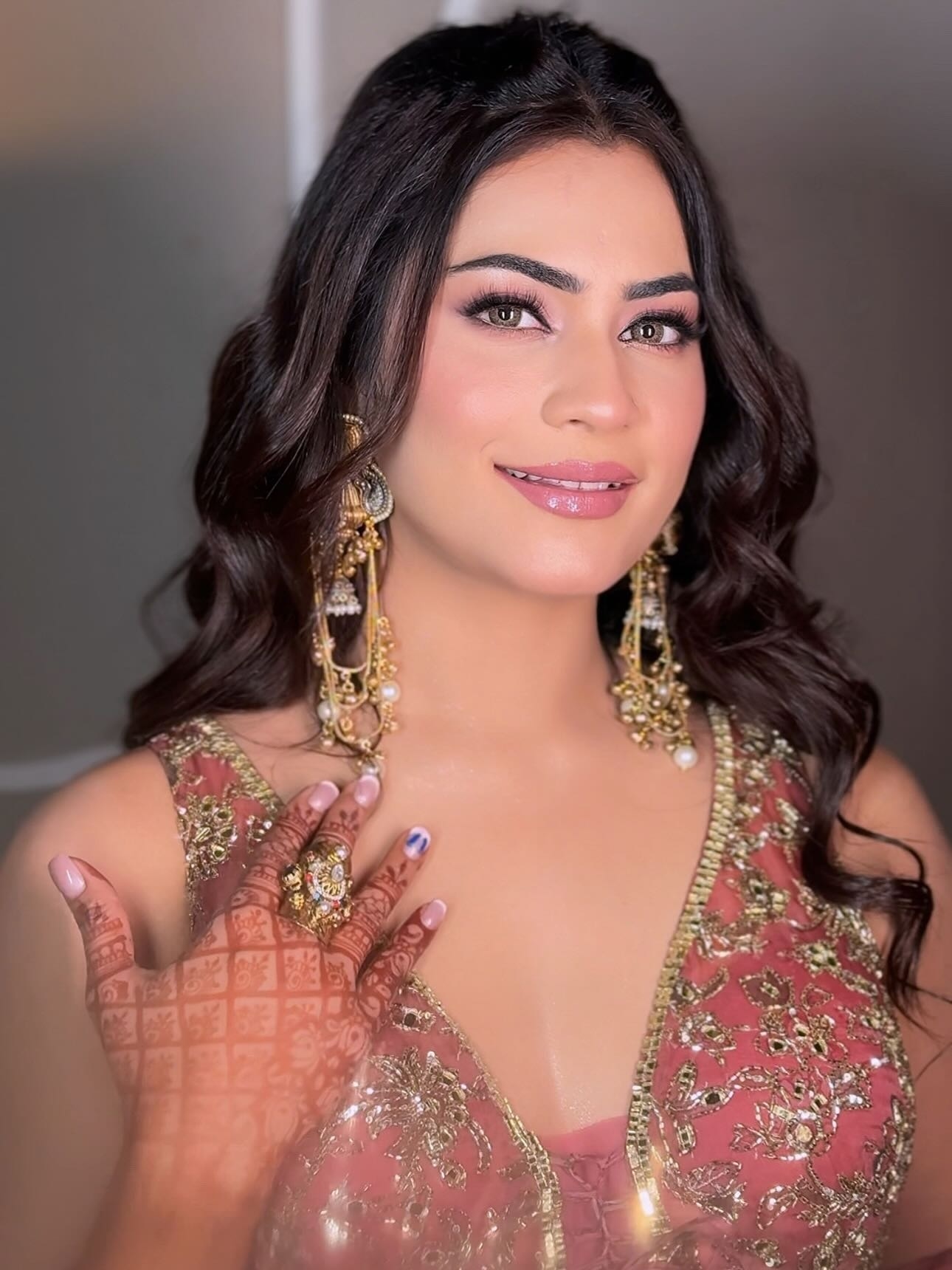 कृतिका के ईयररिंग्स