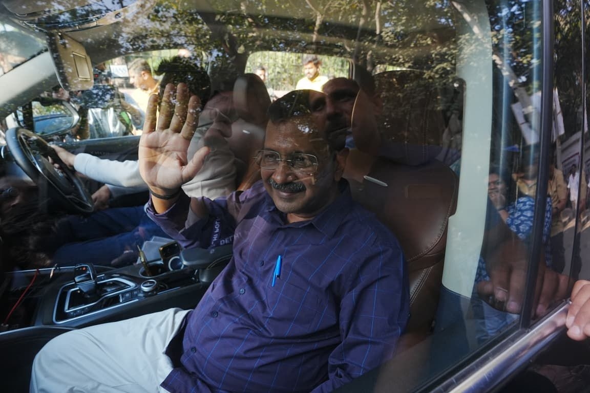 फांसी घर विवाद में विधानसभा की कमेटी के सामने पेश हुए केजरीवाल