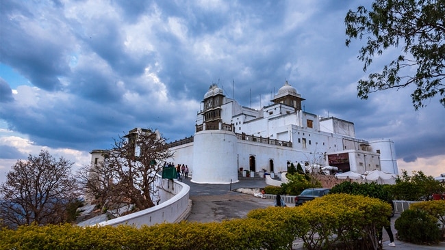 सज्जनगढ़ मानसून पैलेस