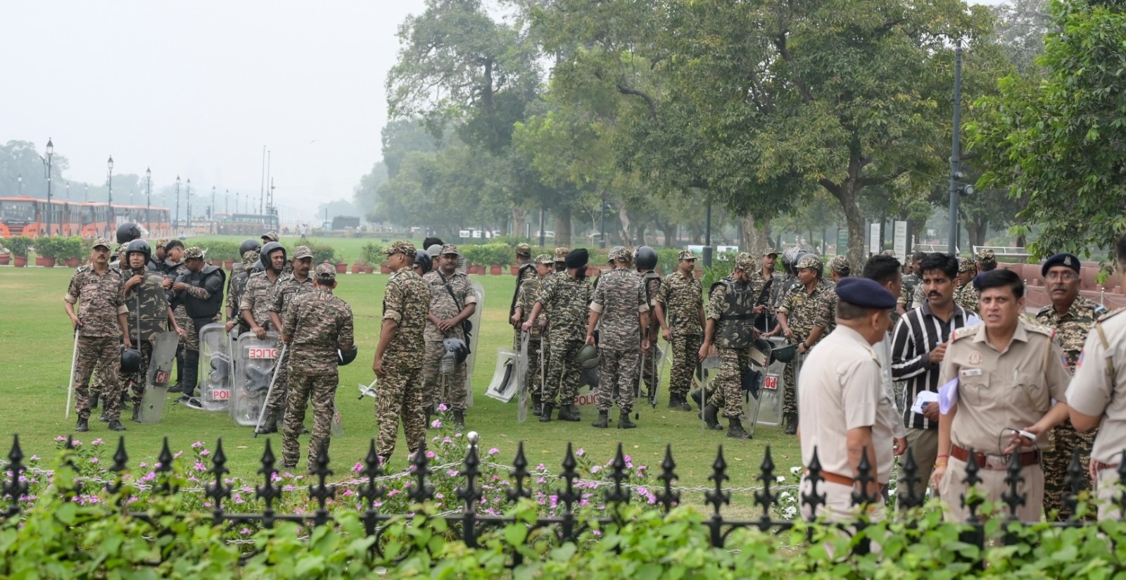 दिल्ली पुलिस ड्रोन से कर रही निगरानी