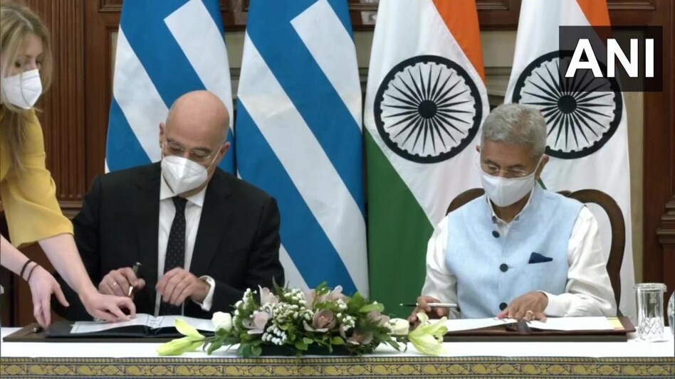 External Affairs Minister Dr S. Jaishankar and Greece Foreign Minister Nikos Dendias sign agreements. External Affairs Minister Dr S. Jaishankar and Greece Foreign Minister Nikos Dendias sign agreements.