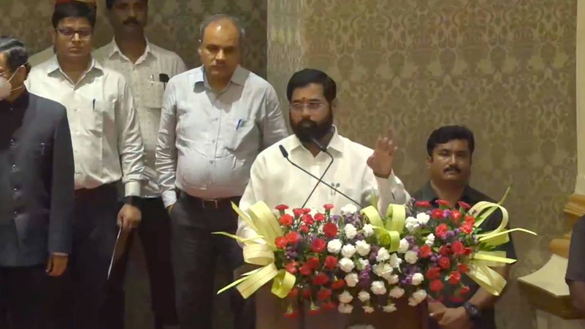 Eknath Shinde takes oath as Maharashtra CM, Fadnavis as Deputy CM