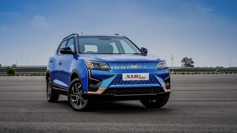 Mahindra claims that its XUV400 EV boasts cutting-edge technology, powerful features and thrilling performance. Mahindra claims that its XUV400 EV boasts cutting-edge technology, powerful features and thrilling performance.