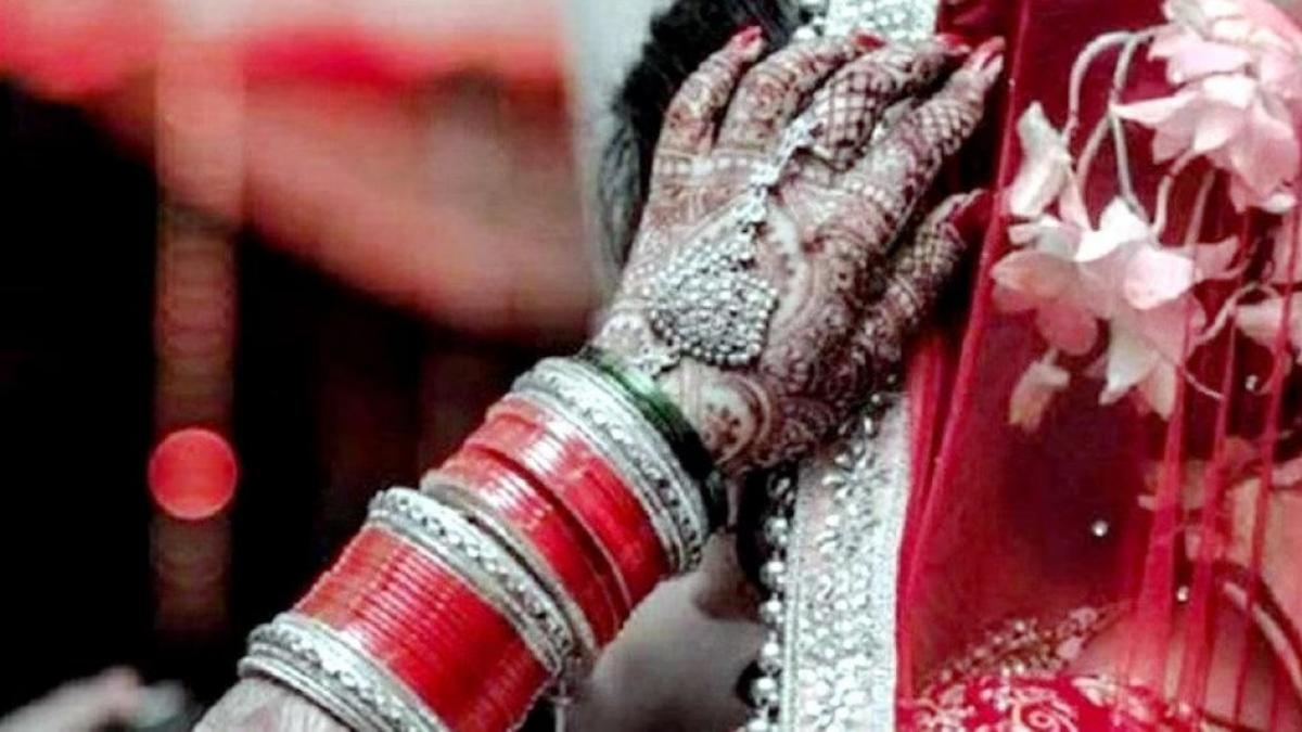 Hyderabad groom ditches wedding after discovering he received old furniture as dowry; case filed