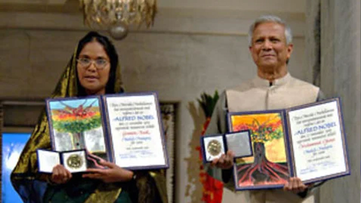 2006: Small loans brought Yunus and Grameen Bank recognition