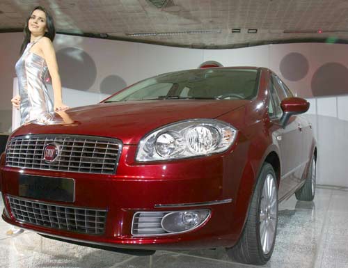Glamour at Auto Expo 2008