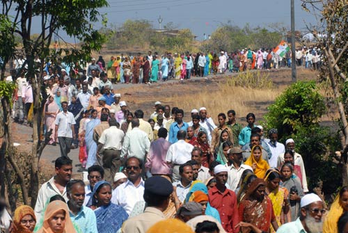 Villagers protest against Jaitapur nuclear plant