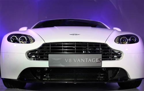 Aston Martin rolls on Indian streets