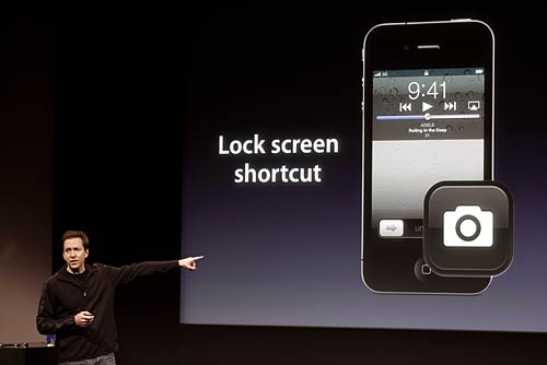 Apple CEO Tim Cook's first launch: iPhone 4S