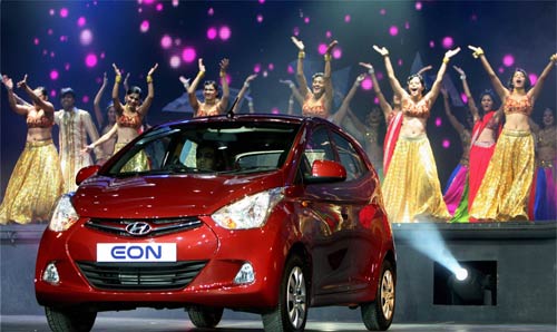 Hyundai launches small car Eon