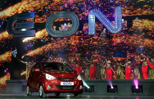 Hyundai launches small car Eon