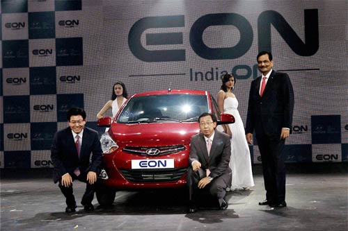 Hyundai launches small car Eon