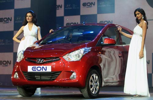 Hyundai launches small car Eon