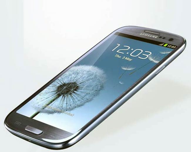 Samsung ups the ante against Apple with Galaxy SIII Samsung ups the ante against Apple with Galaxy SIII