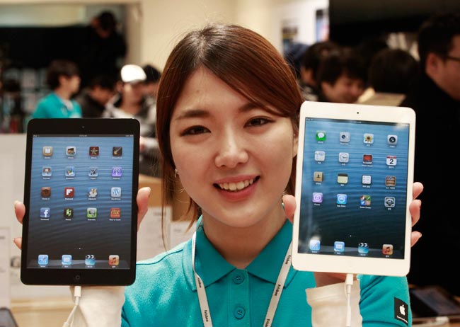 Apple's mini iPad has the world go ga-ga