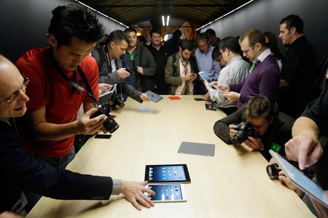 Apple's mini iPad has the world go ga-ga