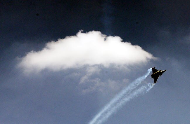 Aero India 2013 takes to the skies