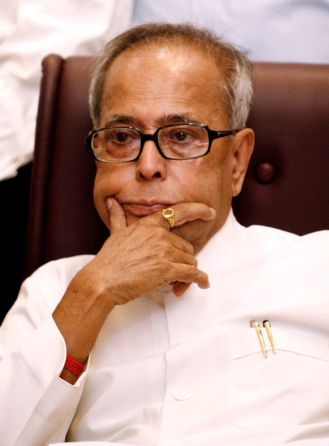 Chidambaram and Pranab in policy battle