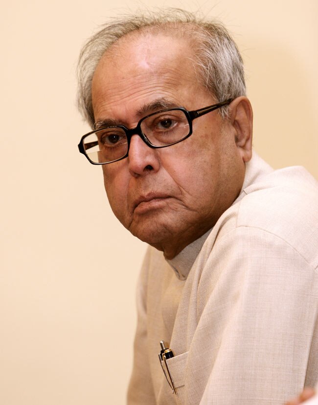 Chidambaram and Pranab in policy battle