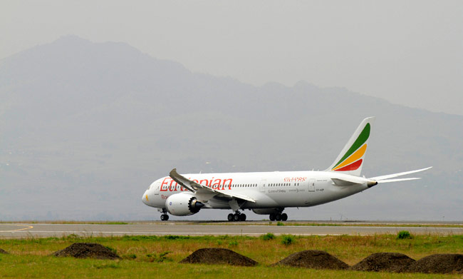 Ethiopian Airlines first to resume Dreamliner flights
