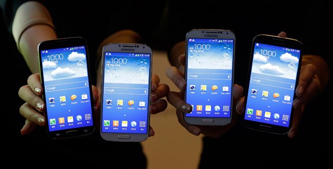 Samsung Galaxy S4 hits stores at Rs 41,500