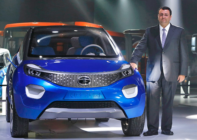 Celebrities, corporate leaders at Auto Expo 2014