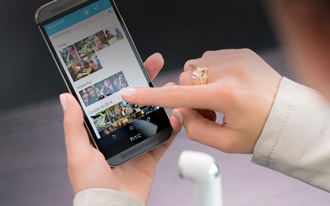 HTC rolls out waterproof selfie cam - Re Camera